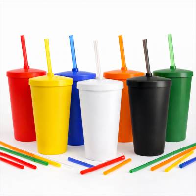 Copo Plástico com Tampa e Canudo 450ml Personalizado